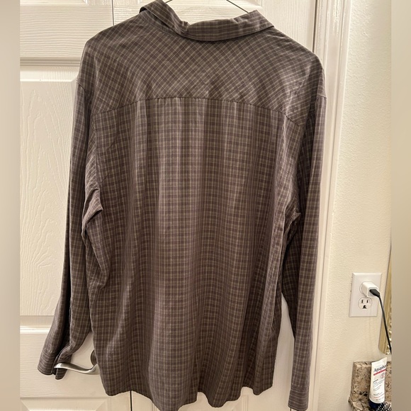 Columbia Omni-Shield Button Up - Picture 4 of 4